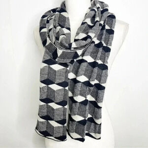 Micaela Greg 100% Wool Ivory Black Aztec Diamond Print Winter Scarf Warm Wrap